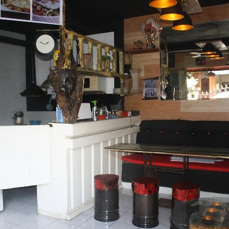 Gusti Homestay Kerobokan Екстериор снимка