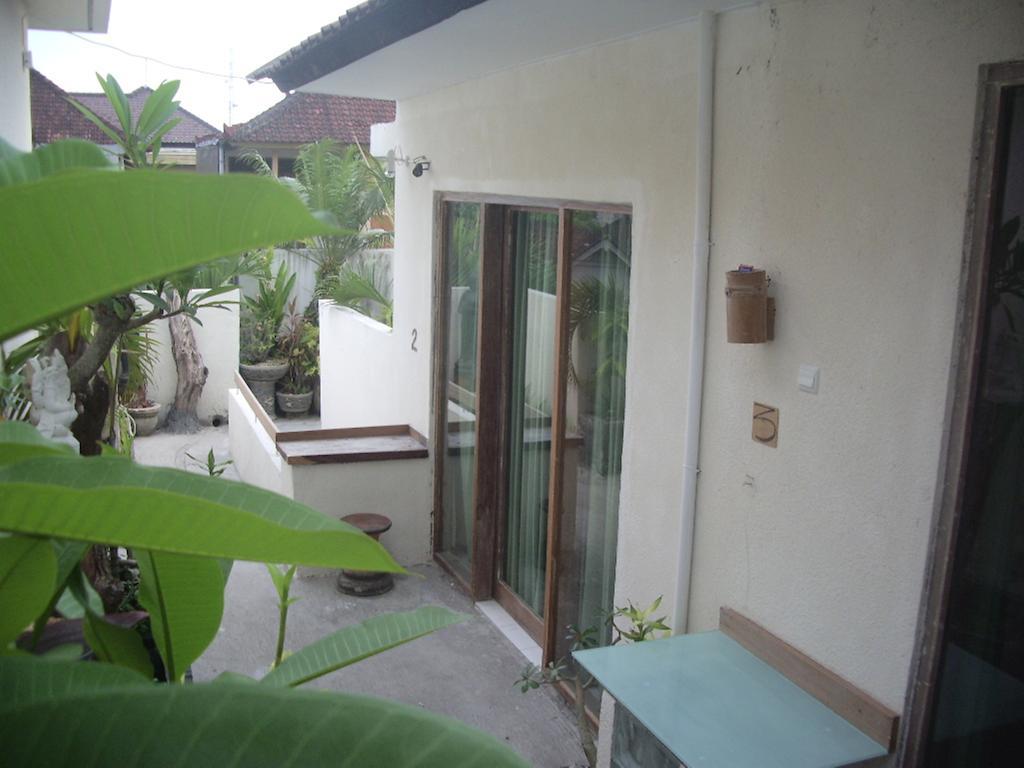 Gusti Homestay Kerobokan Екстериор снимка